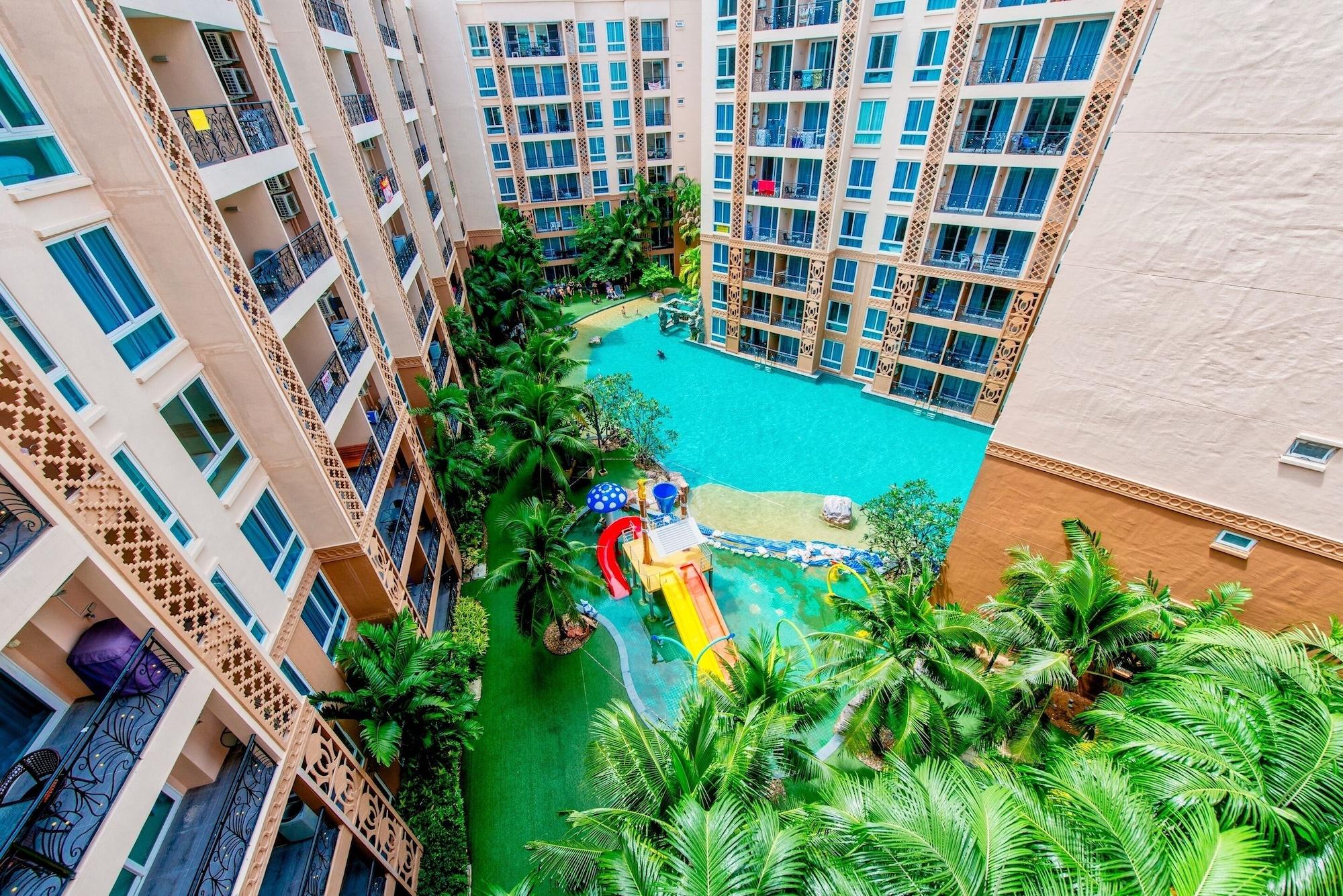 Atlantis Condo Resort Pantai Jomtien Luaran gambar