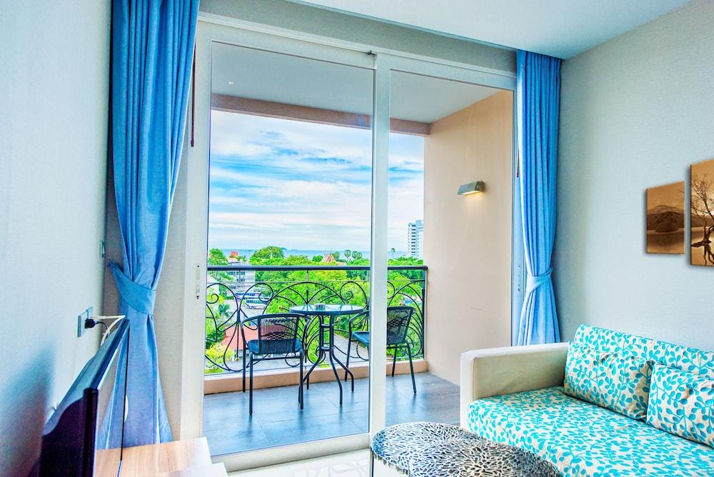 Atlantis Condo Resort Pantai Jomtien Luaran gambar