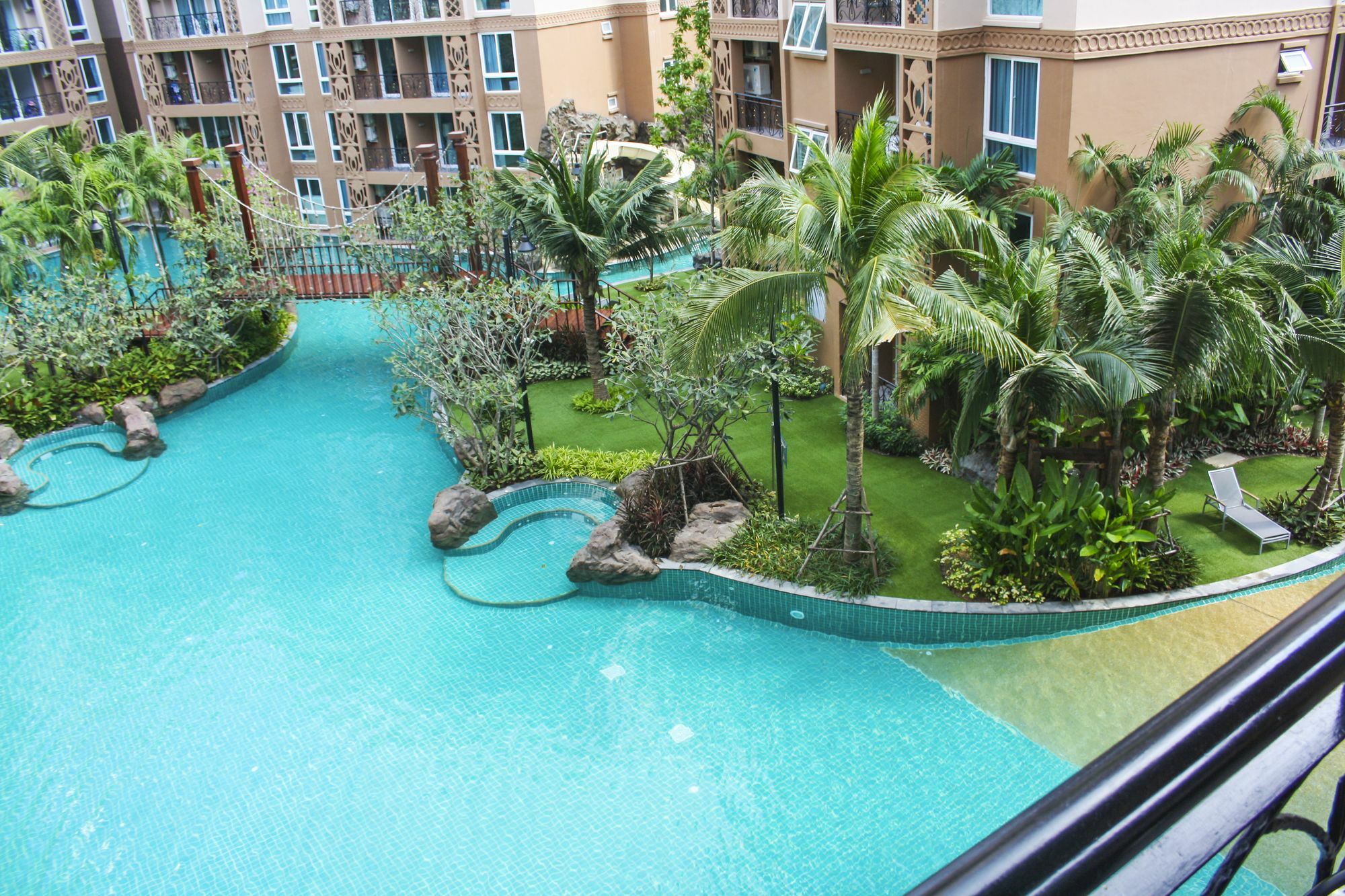 Atlantis Condo Resort Pantai Jomtien Luaran gambar
